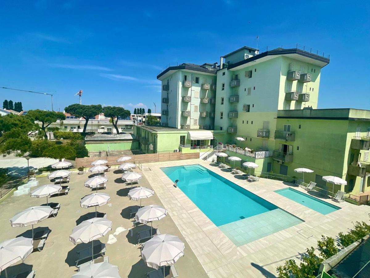 Hotel Vianello Lido di Jesolo Dış mekan fotoğraf