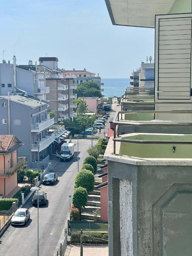 Hotel Vianello Lido di Jesolo Dış mekan fotoğraf