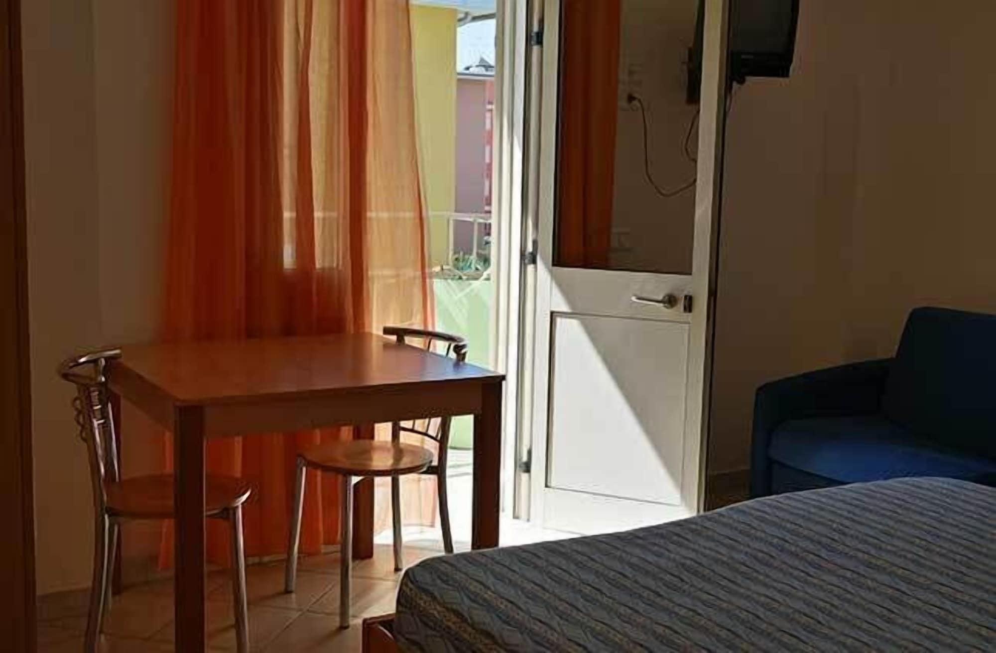 Hotel Vianello Lido di Jesolo Dış mekan fotoğraf